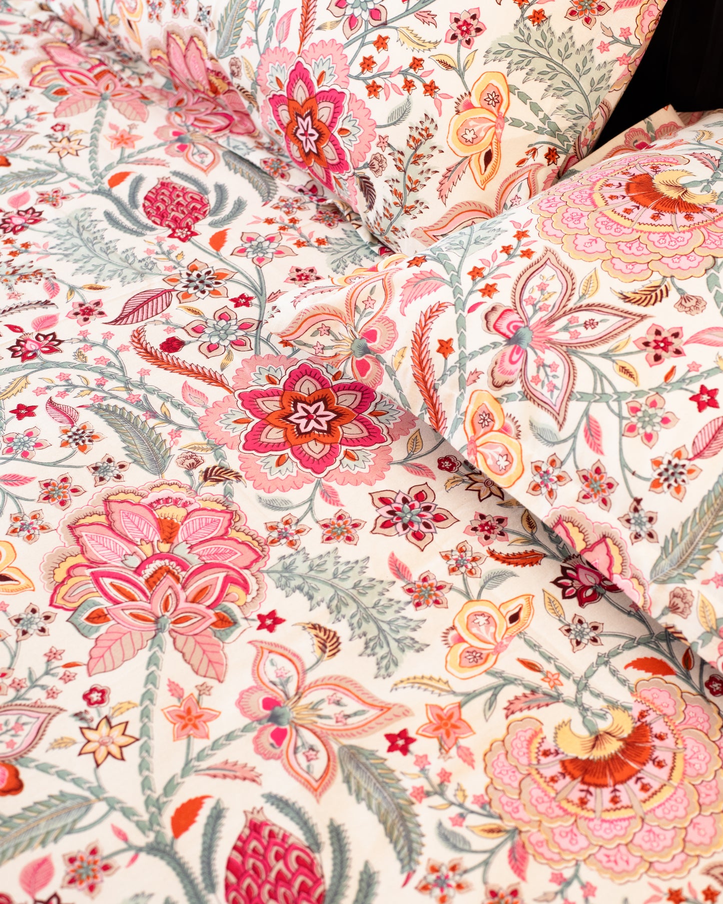 Crimson Blossom Bedsheet
