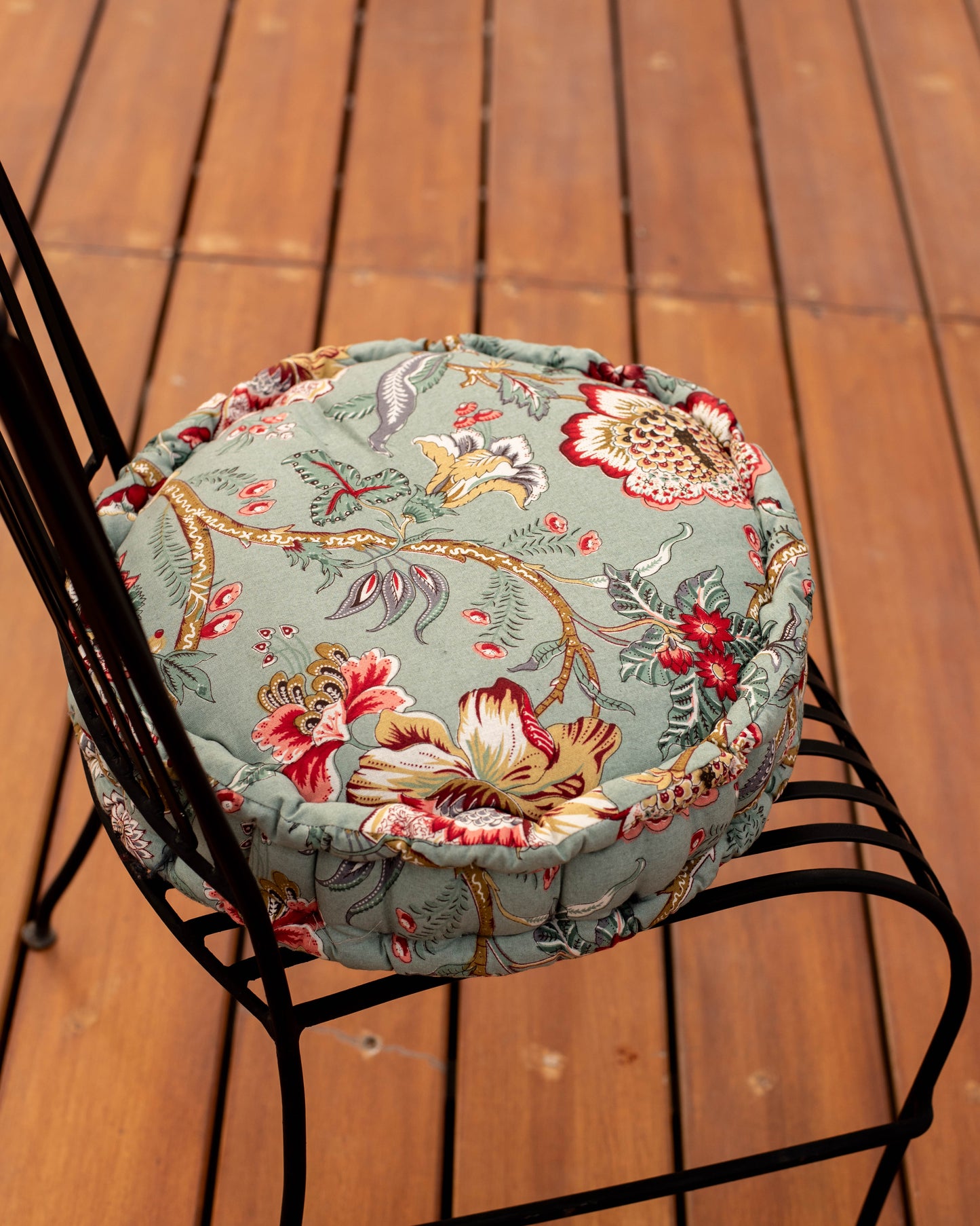 Seafoam Petal Delight (Round)
