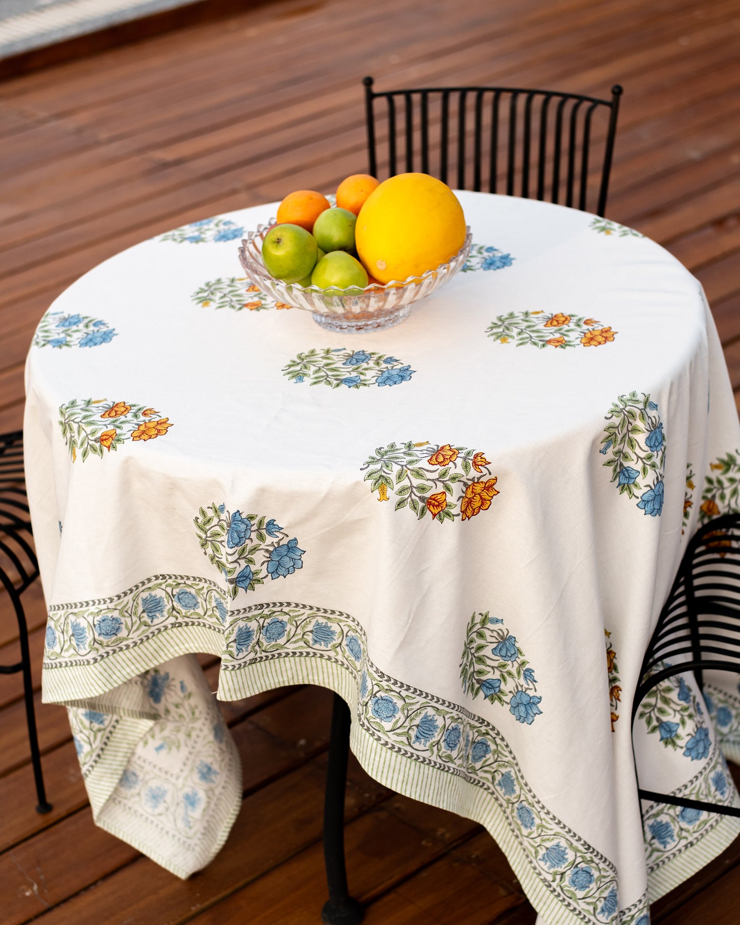 Golden Breeze Table Cover