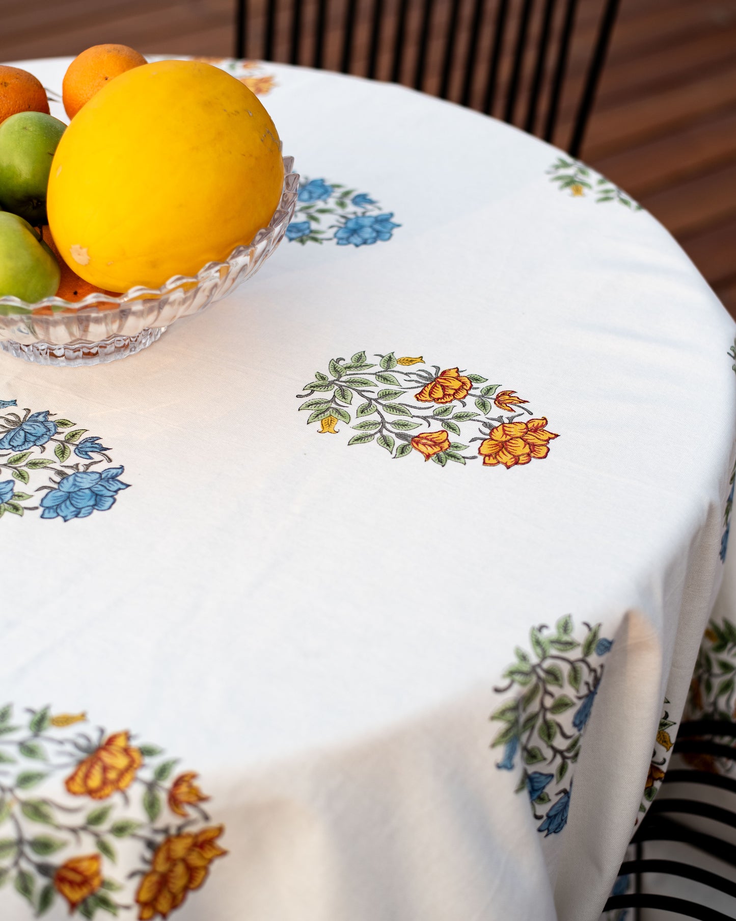 Golden Breeze Table Cover
