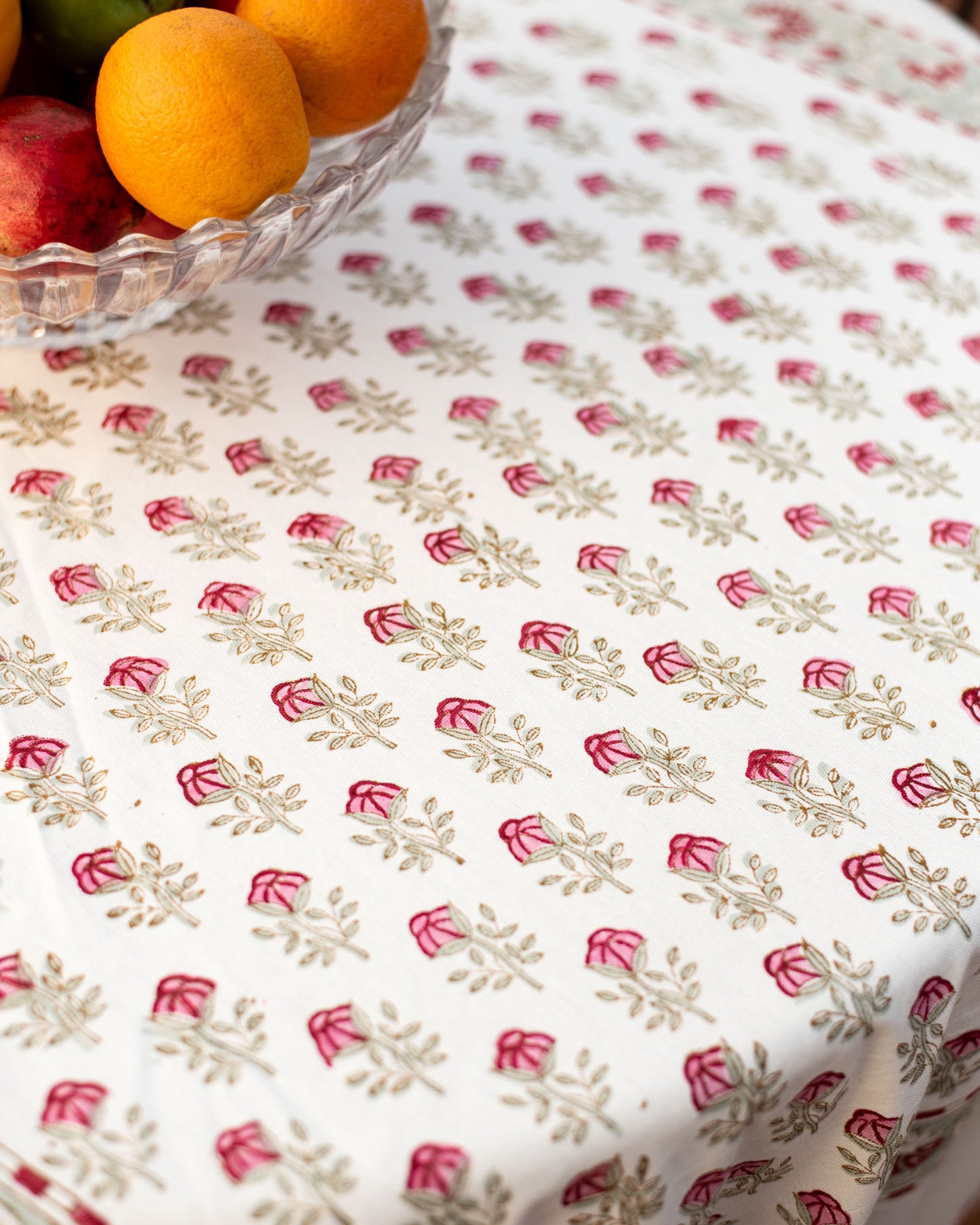 Ruby Trellis Table Cover