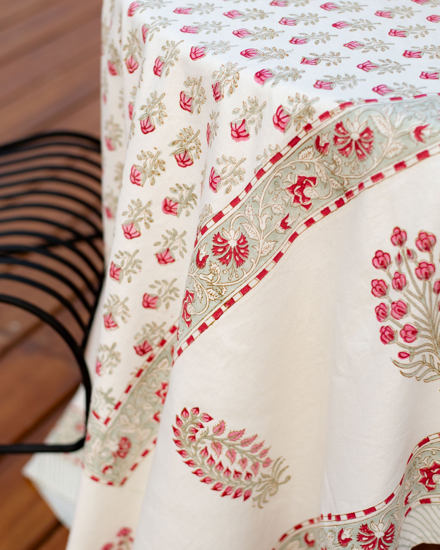 Ruby Trellis Table Cover